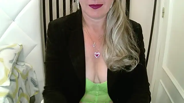 xxNoeliaxx online show from 04-02-26, 07:15