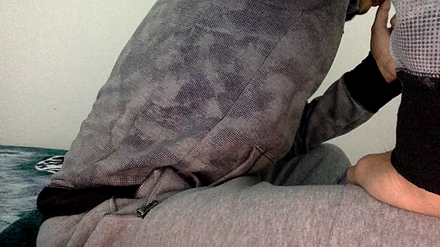 molozeb online show from 11-18-25, 04:49