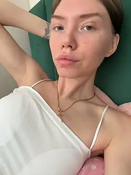 Snapshot of Lisaaa_Alisa chatting on 05-26-26, 04:10 Lisaaa Alisa online show from 05-26-26, 04:10