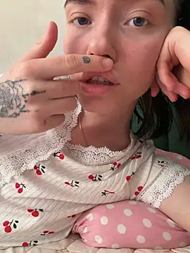 Lisaaa Alisa online show from 04-23-26, 06:42