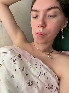 Snapshot of Lisaaa_Alisa chatting on 04-30-26, 04:19 Lisaaa Alisa online show from 04-30-26, 04:19