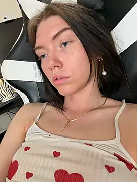 Lisaaa Alisa online show from 04-16-26, 04:46