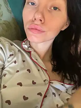 Lisaaa Alisa online show from 10-29-25, 04:11