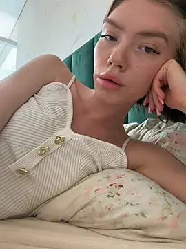 Snapshot of Lisaaa_Alisa chatting on 07-20-26, 06:10 Lisaaa Alisa online show from 07-20-26, 06:10