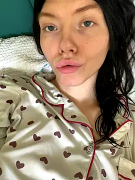 Lisaaa Alisa online show from 10-31-25, 05:04