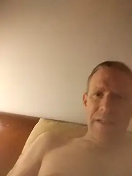 Snapshot of Blondinet92 chatting on 10-17-25, 09:05 Blondinet92 online show from 10-17-25, 09:05