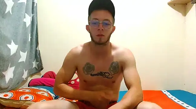 Snapshot of king-Randal chatting on 03-15-25, 04:02 king-Randal online show from 03-15-25, 04:02