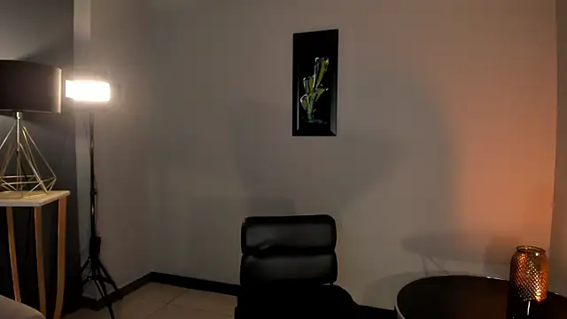 Snapshot of DominiqueVega chatting on 04-11-26, 09:51 DominiqueVega online show from 04-11-26, 09:51