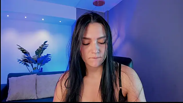 Snapshot of carina_rossi chatting on 03-10-25, 02:48 carina rossi online show from 03-10-25, 02:48