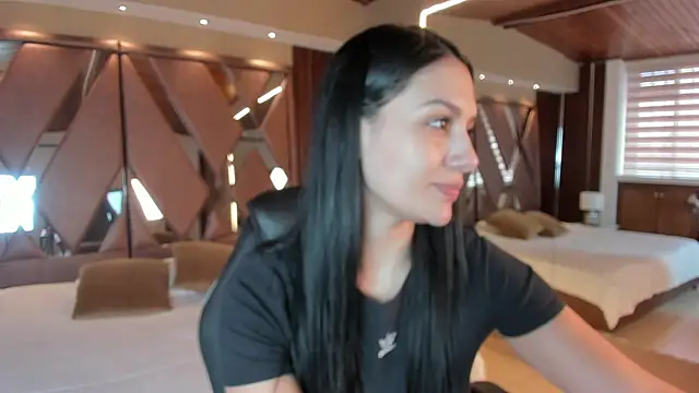 Snapshot of carina_rossi chatting on 09-25-25, 12:44 carina rossi online show from 09-25-25, 12:44
