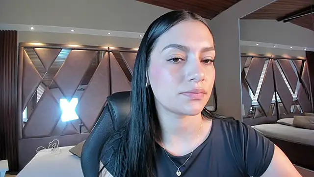 carina rossi online show from 10-30-25, 01:09