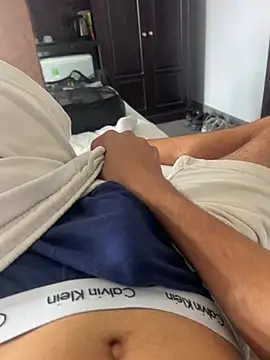 h0rnyguy001 online show from 02-15-26, 02:56