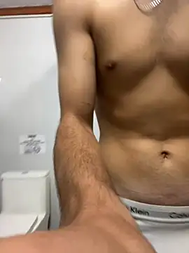 h0rnyguy001 online show from 02-20-26, 11:01