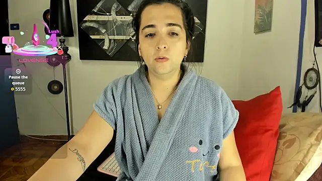 SARAMISHA online show from 09-19-25, 01:37