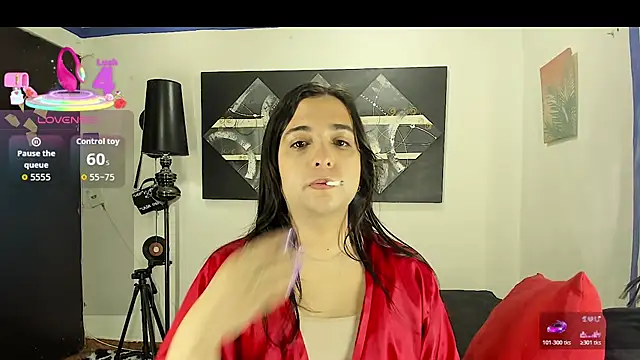 SARAMISHA online show from 12-18-25, 04:55