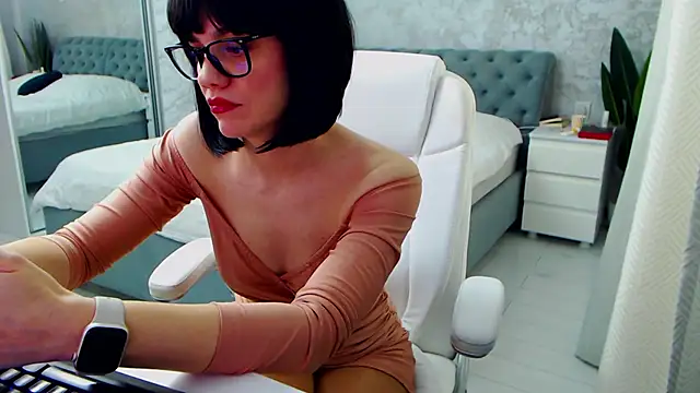 Ellysse  online show from 02-10-26, 11:42