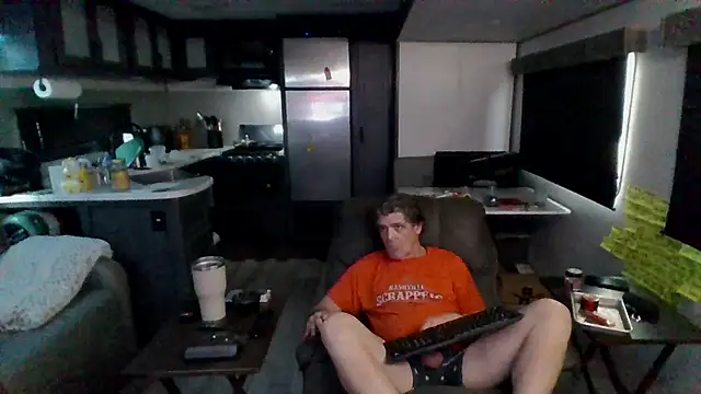 Snapshot of lateniter chatting on 02-14-26, 11:38 lateniter online show from 02-14-26, 11:38