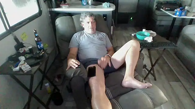 lateniter online show from 04-11-26, 12:07