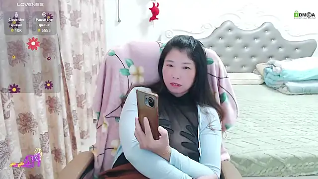 -Shirleyni  online show from 12-17-25, 02:16