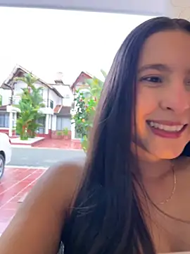 LittleDoll    online show from 11-04-25, 10:24