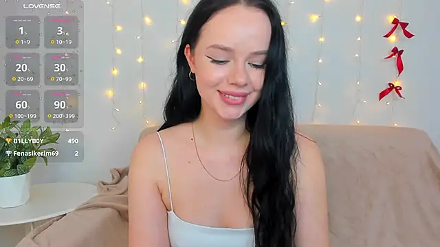 Lori  Hell online show from 02-03-25, 05:40