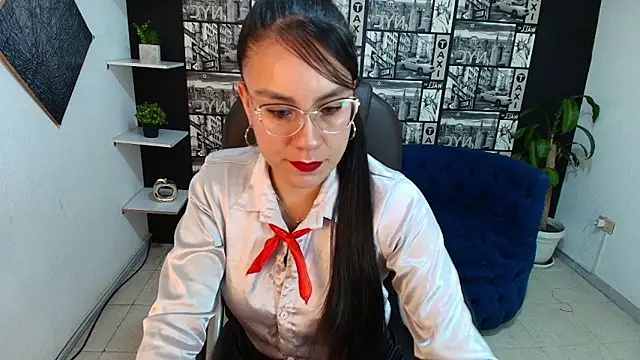 Agata-Moon online show from 11-20-25, 01:12