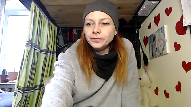 Snapshot of HarleyQuinn_69 chatting on 10-17-25, 11:01 HarleyQuinn 69 online show from 10-17-25, 11:01