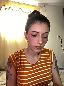 LiliJones  online show from 01-15-26, 05:49