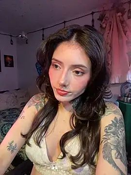Snapshot of LiliJones_ chatting on 05-19-26, 09:55 LiliJones online show from 05-19-26, 09:55