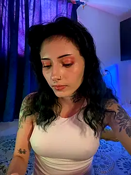 LiliJones  online show from 10-17-25, 04:53