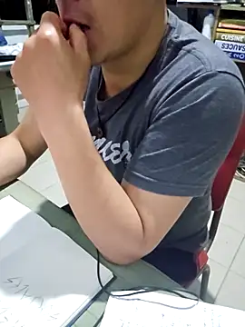 Snapshot of 97banana chatting on 03-20-25, 12:19 97banana online show from 03-20-25, 12:19