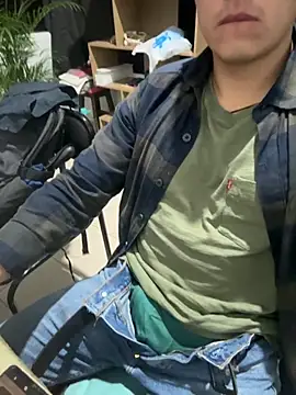 Snapshot of 97banana chatting on 10-15-25, 12:20 97banana online show from 10-15-25, 12:20