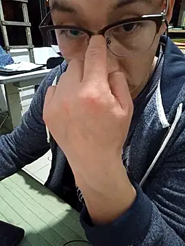 Snapshot of 97banana chatting on 03-18-25, 02:18 97banana online show from 03-18-25, 02:18