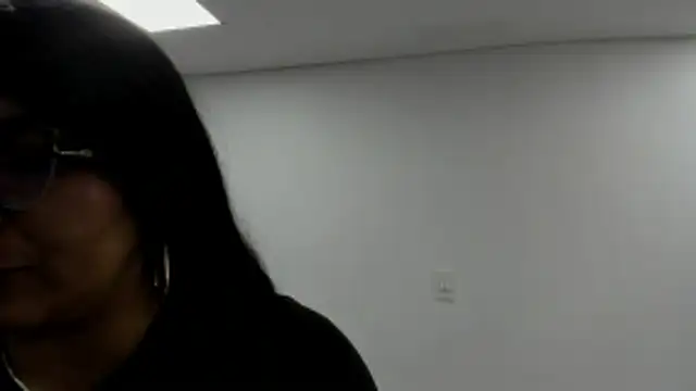 Luna Dumont online show from 10-26-25, 11:10