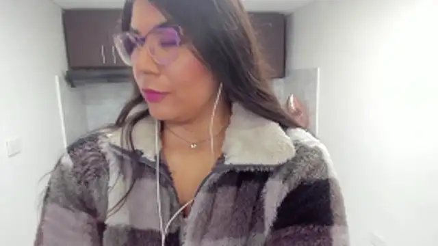 Luna Dumont online show from 02-24-26, 11:00