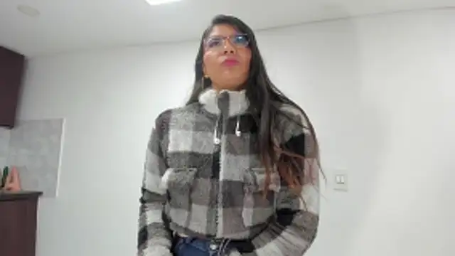 Snapshot of Luna_Dumont chatting on 06-05-26, 11:16 Luna Dumont online show from 06-05-26, 11:16