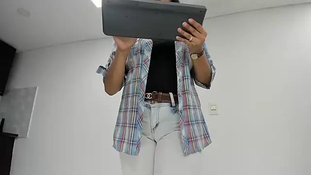 Luna Dumont online show from 07-17-26, 11:18