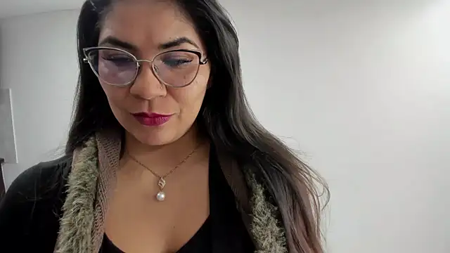 Luna Dumont online show from 10-02-25, 06:11