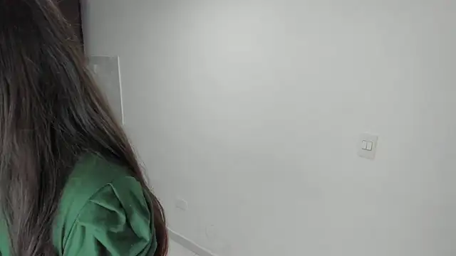 Snapshot of Luna_Dumont chatting on 05-03-26, 11:15 Luna Dumont online show from 05-03-26, 11:15