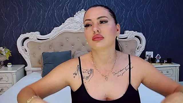 Snapshot of Lauren_Saint chatting on 09-27-25, 07:36 Lauren Saint online show from 09-27-25, 07:36