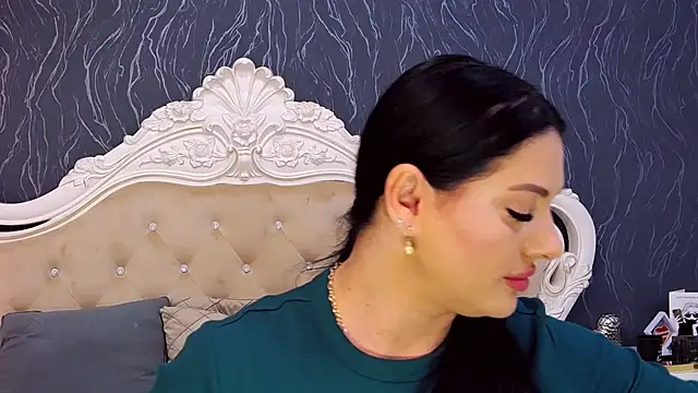 Lauren Saint online show from 11-07-25, 08:52