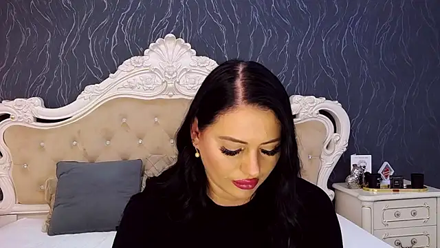 Snapshot of Lauren_Saint chatting on 09-28-25, 08:10 Lauren Saint online show from 09-28-25, 08:10