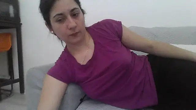 Snapshot of davenmichelle00 chatting on 03-11-26, 05:23 davenmichelle00 online show from 03-11-26, 05:23