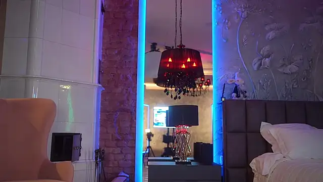 eva fashionista online show from 01-10-26, 03:24