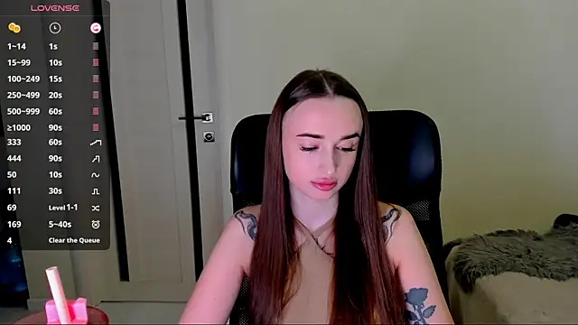 Kimmberr online show from 12-17-25, 02:05