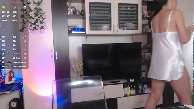 SheilaRyan online show from 12-19-25, 05:00