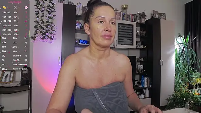 SheilaRyan online show from 02-25-26, 05:29