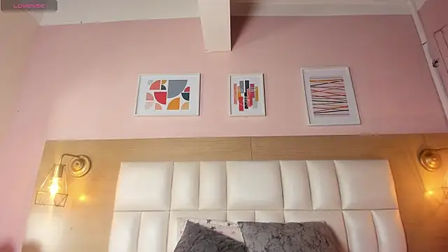 Dollar-girl online show from 03-01-25, 11:50