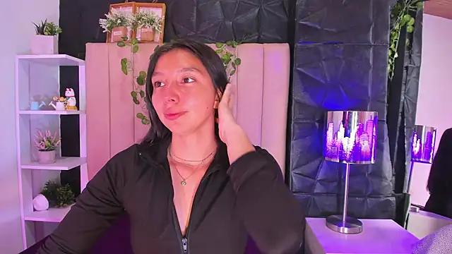 kendall saenz online show from 11-22-25, 03:22