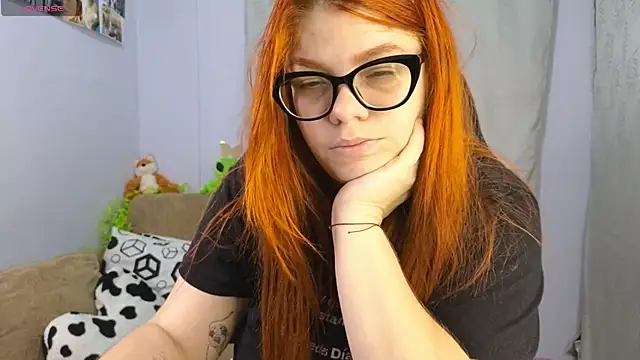 lucie nicolls online show from 02-24-25, 07:41